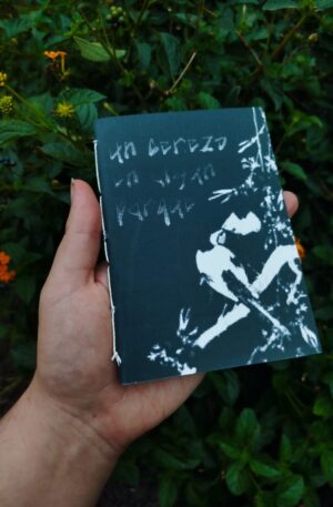 Libro a6 con tapa en blanco y negro